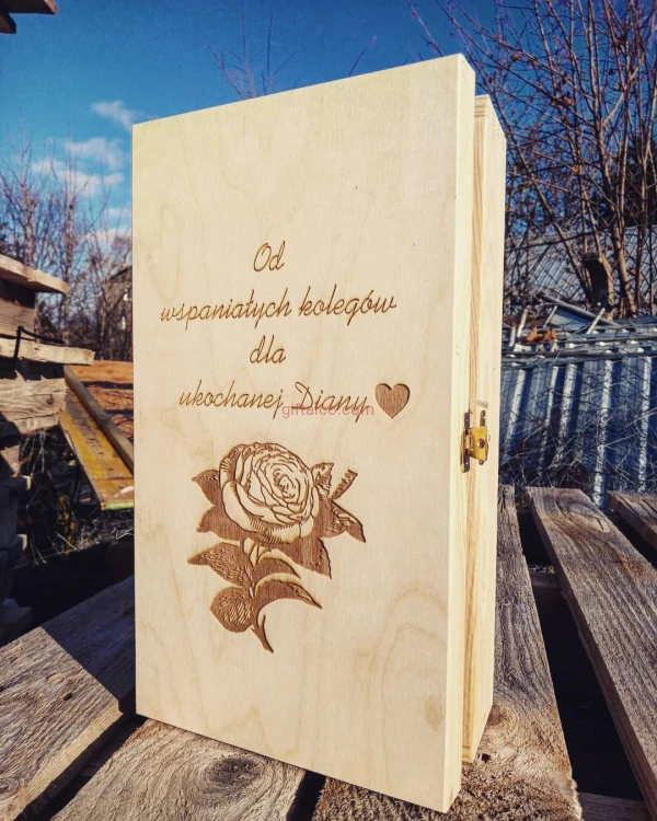 Skrzynka prezentowa z grawerem okazja