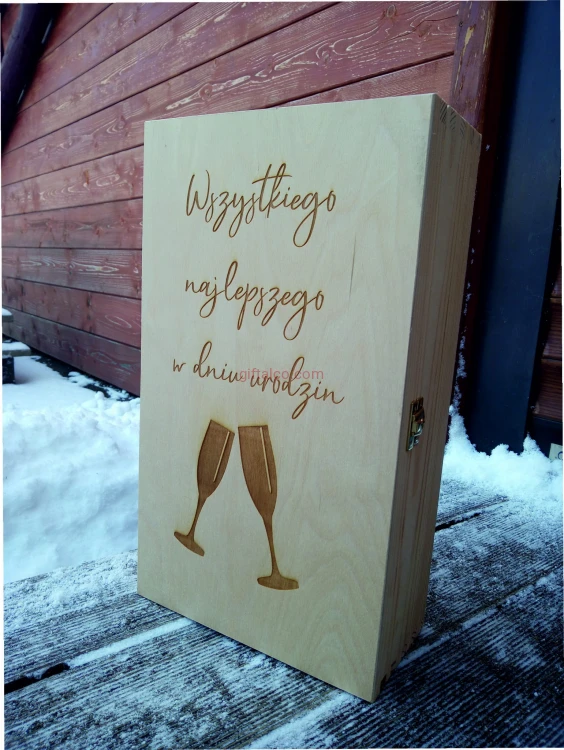 Skrzynka prezentowa z grawerem urodziny