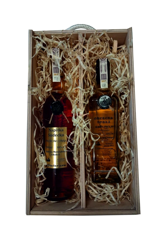 Wódka Dąbkówka 500ml Napitka Pigwowcówka 500ml zestaw prezentowy w skrzynce