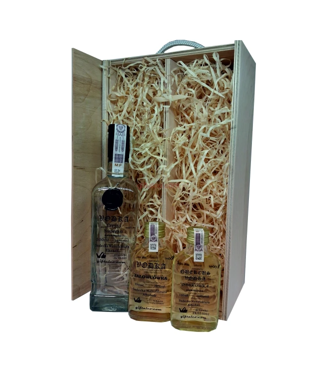 Skrzynka prezentowa z zestawem wódek