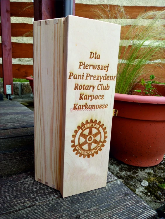 Skrzynka prezentowa z grawerem okazja