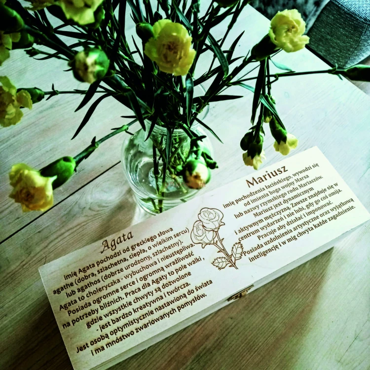 Skrzynka prezentowa z grawerem imieniny